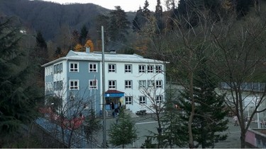 Trabzon-Akçaabat-Ağaçlı Ortaokulu fotoğrafı