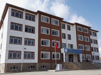 Adıyaman-Kahta-Şehit Musa Özalkan Ortaokulu fotoğrafı