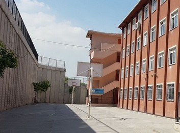İstanbul-Başakşehir-Şahintepe İmam Hatip Ortaokulu fotoğrafı