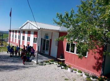 İzmir-Kınık-Köseler İlkokulu fotoğrafı