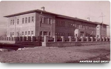 Manisa-Akhisar-Gazi Ortaokulu fotoğrafı