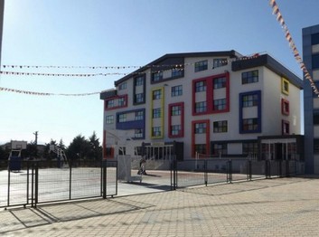 Yalova-Merkez-Şehit Zeynep Sağır Kız Anadolu İmam Hatip Lisesi fotoğrafı