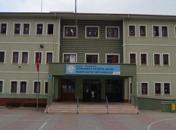 Bursa-Osmangazi-Doğanbey Semiha Acar İmam Hatip Ortaokulu fotoğrafı