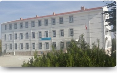 Karaman-Merkez-100. Yıl Ortaokulu fotoğrafı