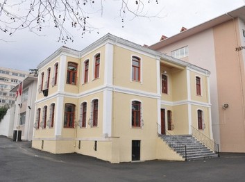 İstanbul-Şişli-Maçka Pakmaya Hüsamettin Ziler Ortaokulu fotoğrafı