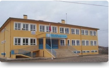 Malatya-Yazıhan-Sürür Abdurrahman Serttaş Ortaokulu fotoğrafı