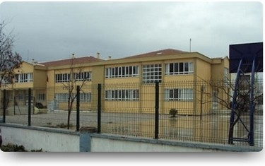 İzmir-Bergama-Mert Öztüre İlkokulu fotoğrafı