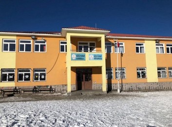 Muş-Malazgirt-Kızılyusuf Ortaokulu fotoğrafı