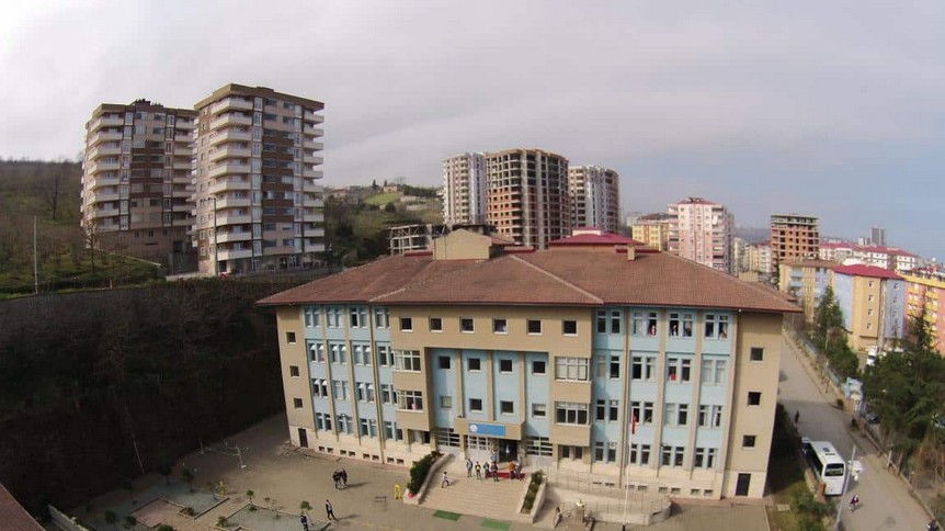 Trabzon-Yomra-Kaşüstü Cumhuriyet Ortaokulu fotoğrafı