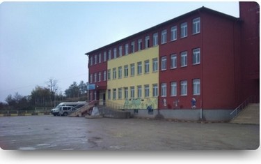 Ordu-Ünye-Fatih Meydan Ortaokulu fotoğrafı
