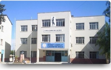 Mersin-Akdeniz-Mehmet Canbolat İlkokulu fotoğrafı