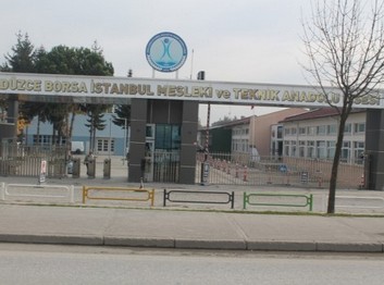 Düzce-Merkez-Düzce Borsa İstanbul Mesleki ve Teknik Anadolu Lisesi fotoğrafı