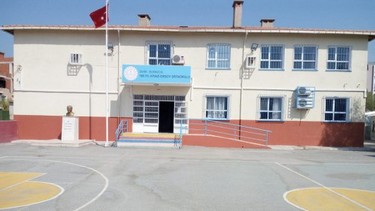 İzmir-Bornova-100.Yıl Niyazi Ersoy Ortaokulu fotoğrafı