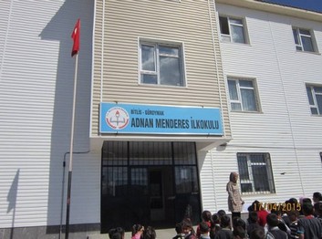 Bitlis-Güroymak-Adnan Menderes İlkokulu fotoğrafı