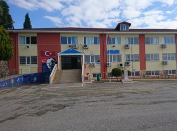 Antalya-Alanya-Mahmutlar Halil Ülker Ortaokulu fotoğrafı