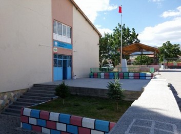 Niğde-Altunhisar-Mustafa Necati Ortaokulu fotoğrafı