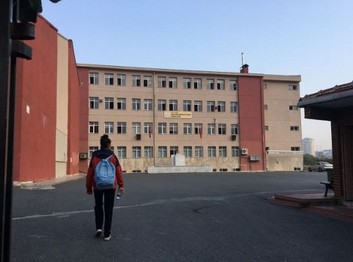 İstanbul-Güngören-Cemil Meriç Mesleki ve Teknik Anadolu Lisesi fotoğrafı