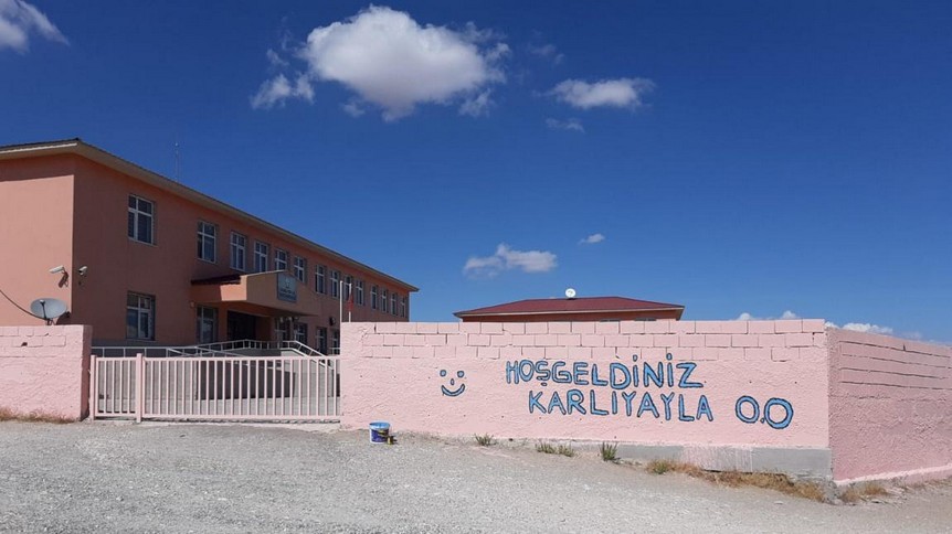 Van-Erciş-Karlıyayla Ortaokulu fotoğrafı