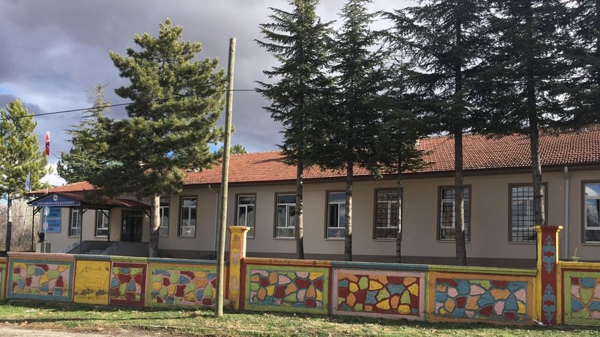 Konya-Akşehir-Reis Şehit Mesut Şeker Ortaokulu fotoğrafı