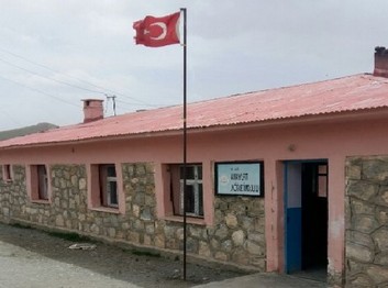 Van-Saray-Yamanyurt İlkokulu fotoğrafı