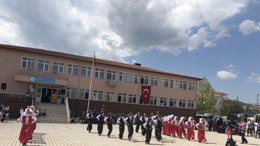 Tokat-Zile-Alparslan Ortaokulu fotoğrafı