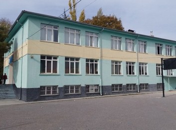 Niğde-Bor-Cumhuriyet Ortaokulu fotoğrafı