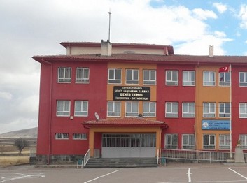 Kayseri-Tomarza-Şehit Jandarma Yarbay Bekir Temel İlkokulu fotoğrafı