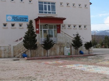 Konya-Ahırlı-Ahırlı Atatürk İlkokulu fotoğrafı