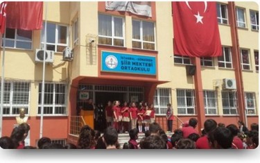 İstanbul-Güngören-Şiir Mektebi Ortaokulu fotoğrafı