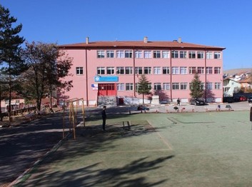 Yozgat-Çayıralan-Şehit Yarbay Yusuf Turgut Ortaokulu fotoğrafı