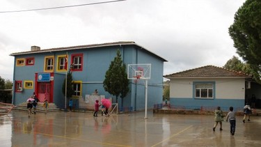 İzmir-Menderes-Dereköy İlkokulu fotoğrafı