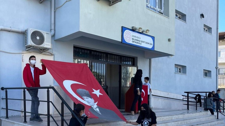 İzmir-Buca-Belenbaşı Şehit Sadık Şen Ortaokulu fotoğrafı