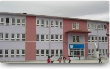 Burdur-Merkez-Kemal Solmaz Ortaokulu fotoğrafı