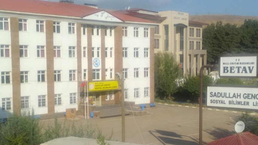 Bitlis-Tatvan-Sadullah Gencer Sosyal Bilimler Lisesi fotoğrafı