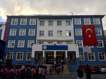 İstanbul-Esenler-Tacirler Eğitim Vakfı İmam Hatip Ortaokulu fotoğrafı