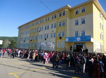 İstanbul-Sultanbeyli-Ertuğrul Gazi İmam Hatip Ortaokulu fotoğrafı