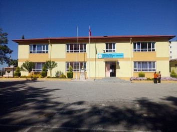 Antalya-Serik-Boğazkent Nurten Turan Kilit Ortaokulu fotoğrafı