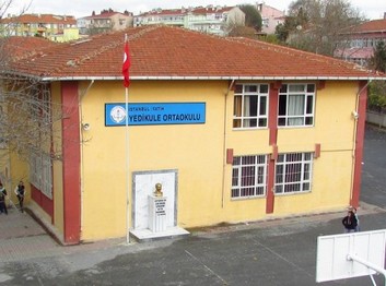 İstanbul-Fatih-Yedikule Ortaokulu fotoğrafı