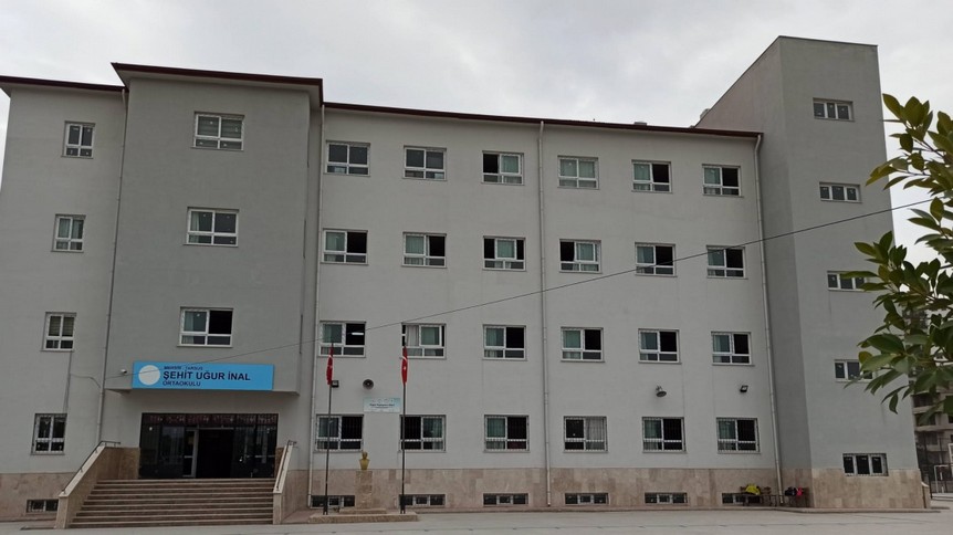 Mersin-Tarsus-Şehit Uğur İnal Ortaokulu fotoğrafı