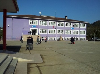 Trabzon-Of-Pınaraltı Ortaokulu fotoğrafı