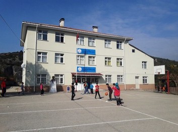 Kastamonu-Araç-Kayaboğazı Kemal Uçar Ortaokulu fotoğrafı