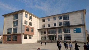 Mersin-Toroslar-Selçuklar Ortaokulu fotoğrafı