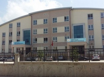 Kocaeli-Derince-Hamit ÖZDAĞ İmam Hatip Ortaokulu fotoğrafı