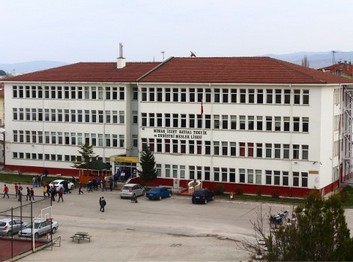 Bolu-Merkez-Mimar İzzet Baysal Mesleki ve Teknik Anadolu Lisesi fotoğrafı