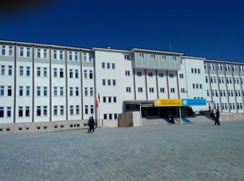 Adıyaman-Çelikhan-Şehit Mehmet Yerlikaya Anadolu İmam Hatip Lisesi fotoğrafı
