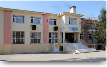 İzmir-Güzelbahçe-Güzelbahçe Vali Kazım Paşa Ortaokulu fotoğrafı