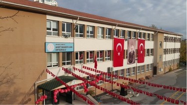 Ankara-Çankaya-Ahmet Bahadır İlhan Ortaokulu fotoğrafı