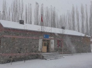 Kars-Kağızman-Camuşlu Pinargöze_İlkokulu fotoğrafı