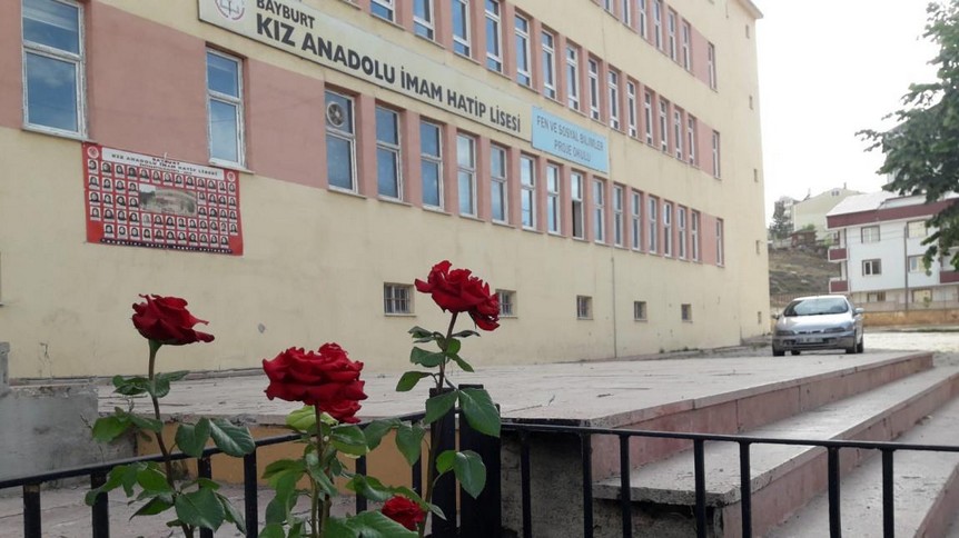 Bayburt-Merkez-Bayburt Kız Anadolu İmam Hatip Lisesi fotoğrafı