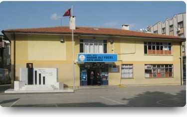 İzmir-Buca-Hasan Ali Yücel Ortaokulu fotoğrafı